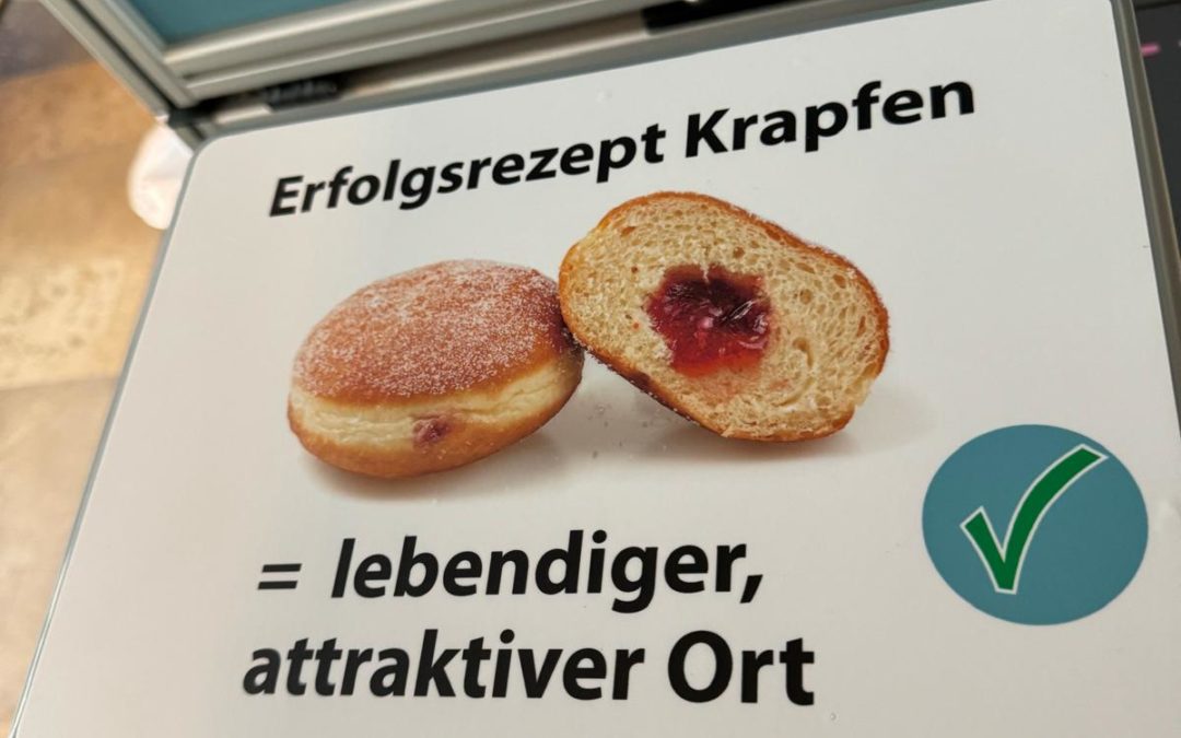 Krapfenbäcker-Infomobil eröffnet